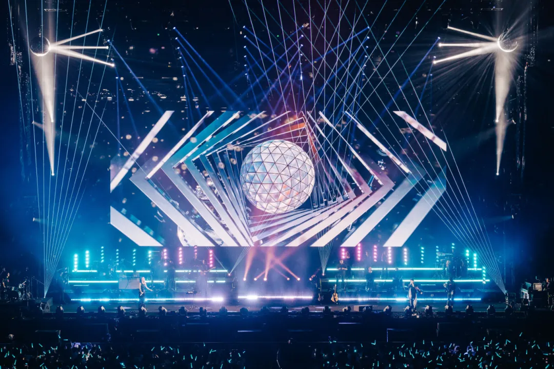 ̨LED